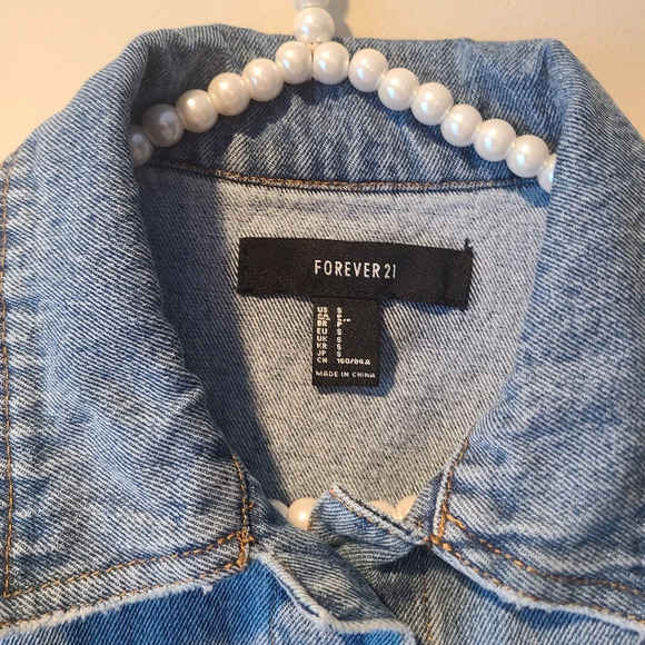 Forever 21 denim jacket  Sequin design in the back women's sz.S - Picture 3 of 8